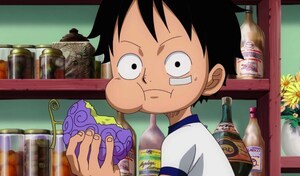 Luffy comiendo la gomu gomu no mi