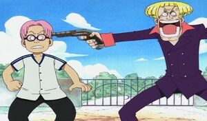 Koby y Helmeppo en Shells Town